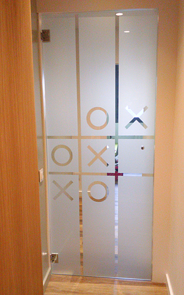 Puerta glaseada Tres en Raya